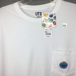 🔥UNIQLO x KAWS x SESAME STREET graphic T-shirt